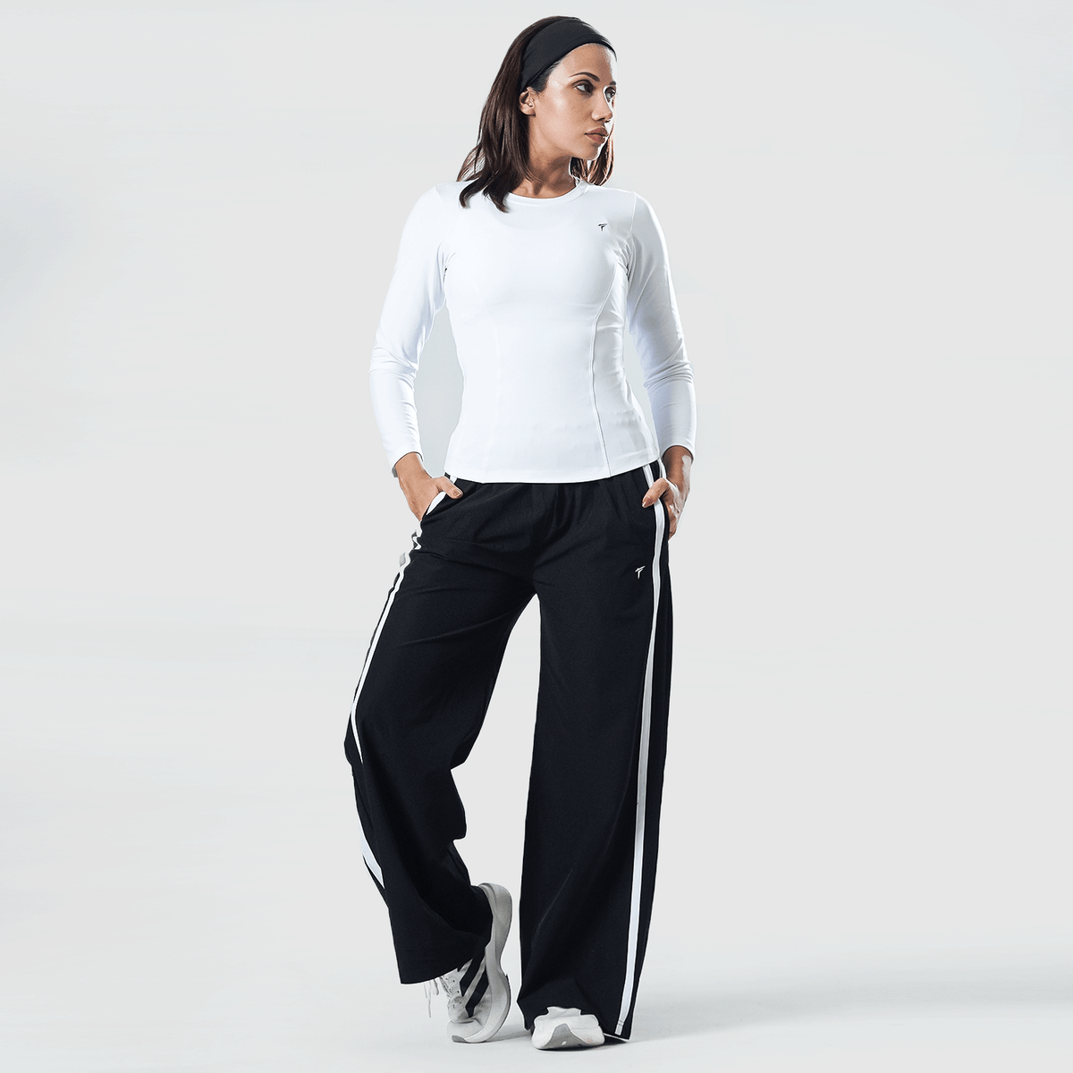 Tf-Black Activa Crinkle Performance Women Bottoms